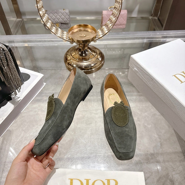 CD Médaillon Loafer Khaki Suede