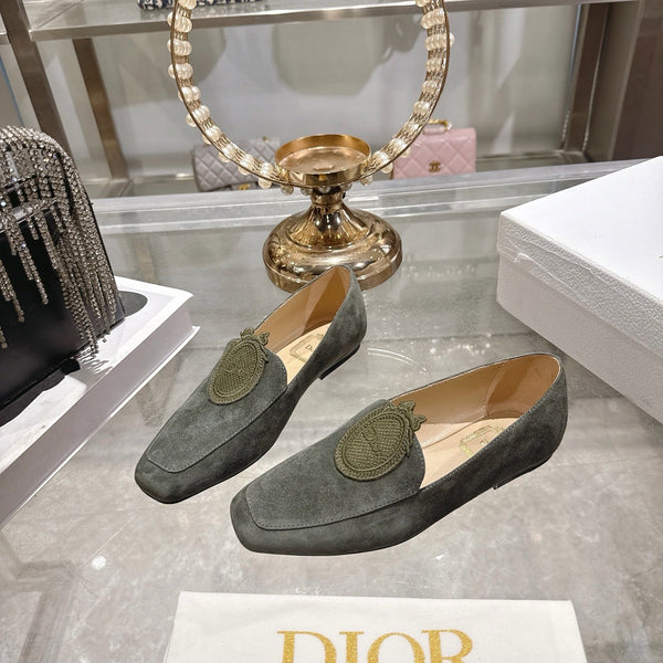 CD Médaillon Loafer Khaki Suede