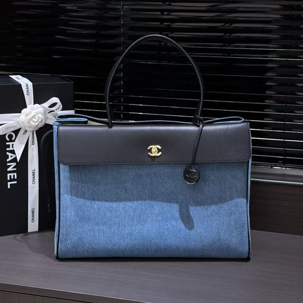 CC Urban Essential East-West Shopping Tote 42CM Blue Denim Black Calfskin