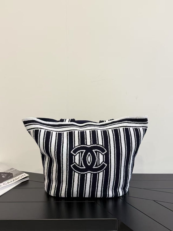 CC 26 Coco Beach Striped Tote Bag 35cm Blue and White Soft Towel Fabric