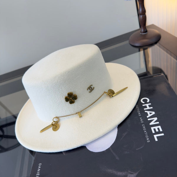 CC Four-leaf Clover Flat-brimmed Felt Hat 477651