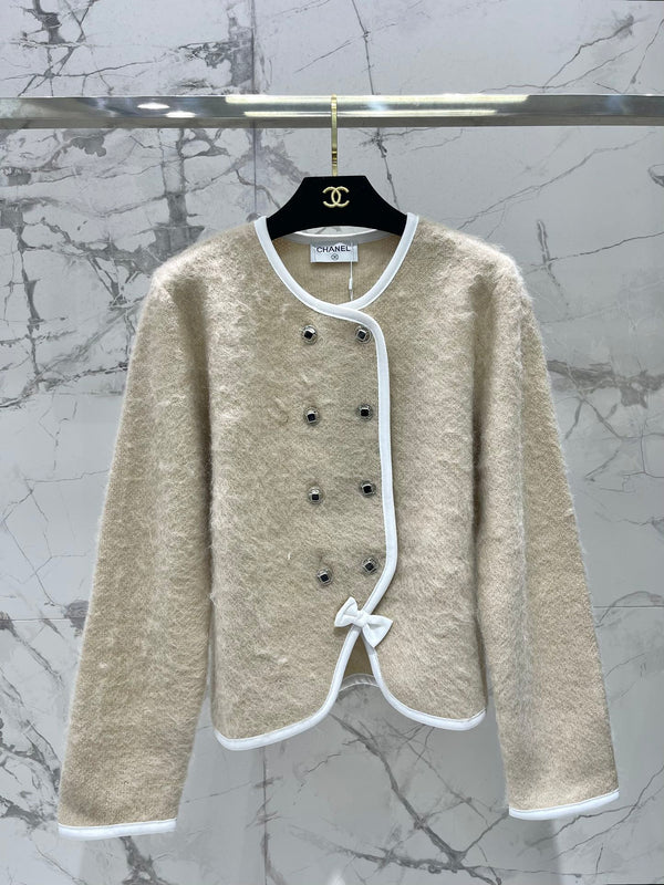 Chanel 2025 Double-breasted Round Neck Coat Wool 323090
