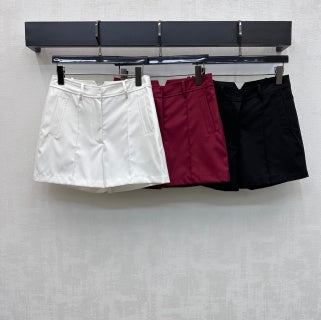 HM 26 High-Waisted Bermuda Shorts in Cotton