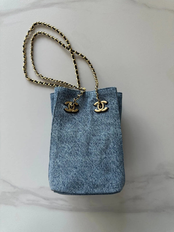 CC 2026 Bucket Bag 18cm Lambskin Suede Denim
