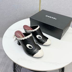 CC 2026 Mule 95mm White and Black Lambskin 904537