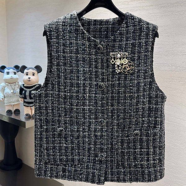 CC Vest Jacket Brooch Detail Black White Tweed 415577