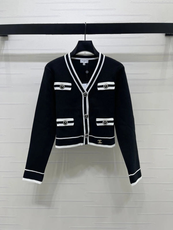 Chanel 2026 V-neck Knitted Long-sleeved Cardigan Wool 766458