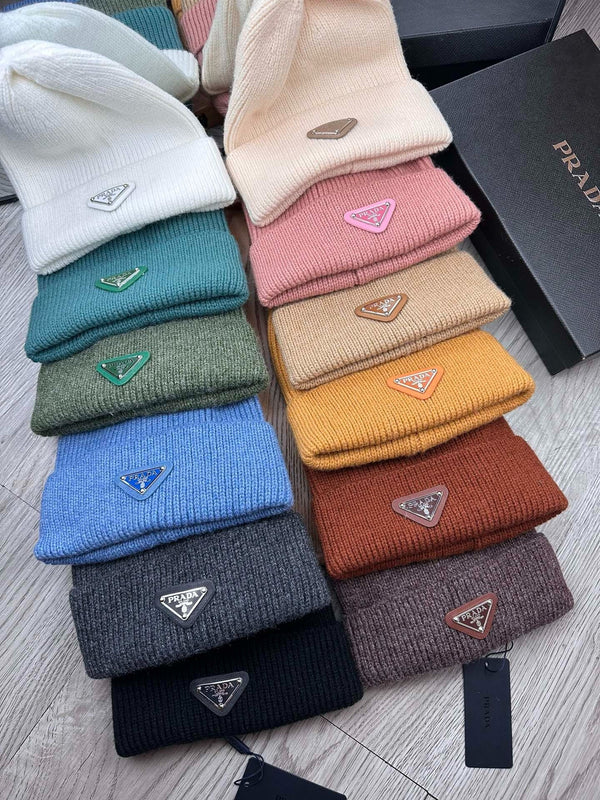 BEANIE HAT IN LIGHT BROWN WOOL 332402