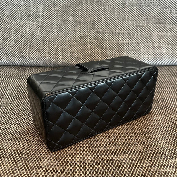 CC 2026 Vintage Large Rectangular Box Vanity Case 22cm Patent Calfskin