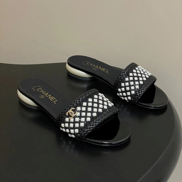 CC 2026 Pearl Flats Sandals Rhinestones Woven Sheepskin