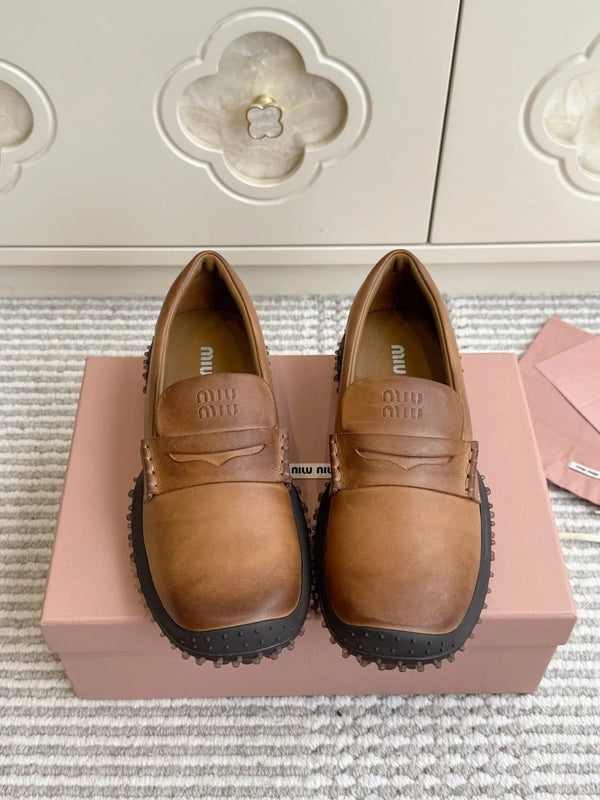 Miu 2026 Retro Distressed Loafers Cowhide 955676