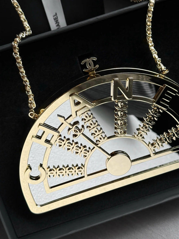CC 26s Elevator Minaudiere Bga 21.5cm Gold Metal