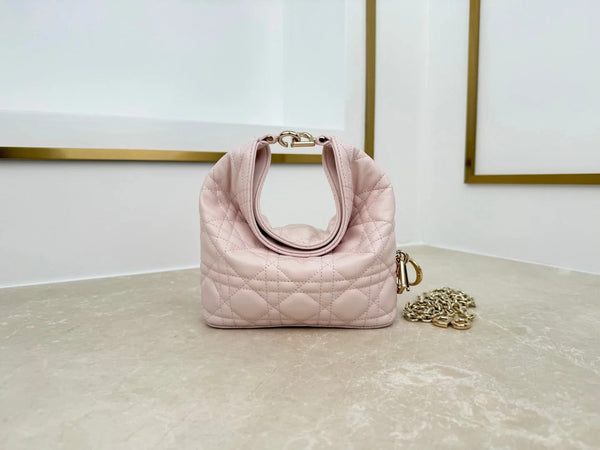 CD 2026 Toujours Hobo Bag 19CM Lambskin