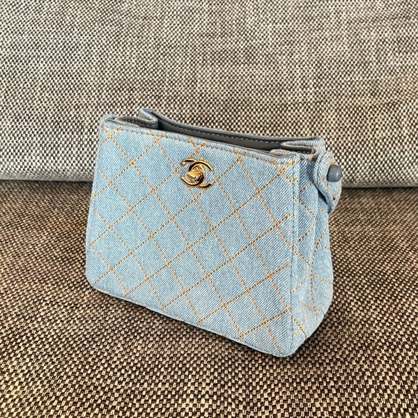 CC 2026 Vintage Matelasse Mini Bag 18cm Denim Leather