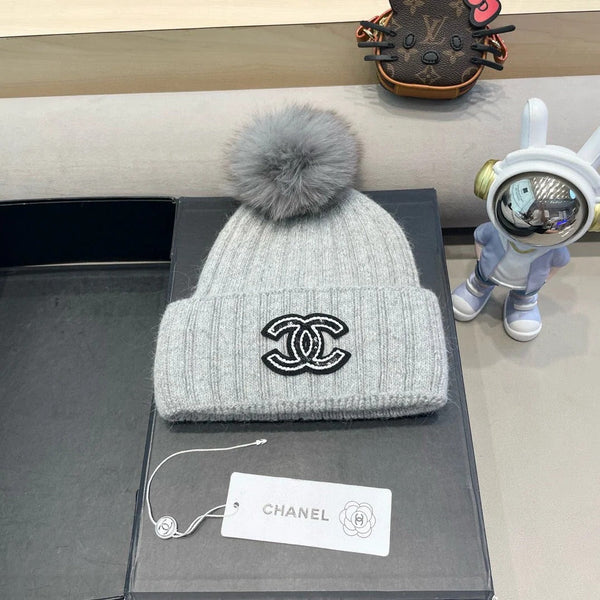 CC Knitted Hat With Pom-pom 437120