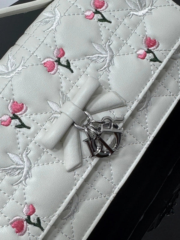 CD 2026 Dioramour My Dior Bag 21cm White Lambskin 158285