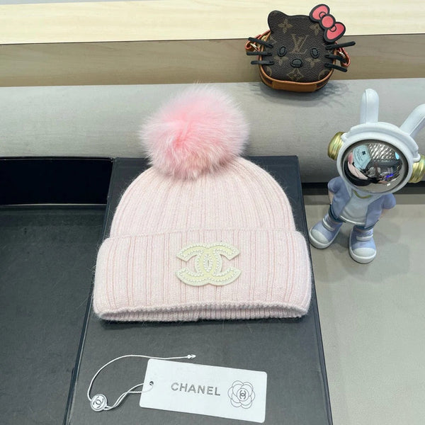 CC Knitted Hat With Pom-pom 437120