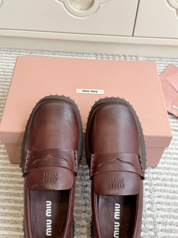 Miu 2026 Retro Distressed Loafers Cowhide 955676