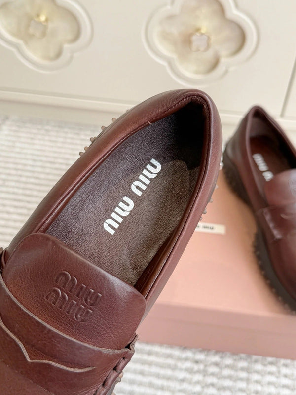 Miu 2026 Retro Distressed Loafers Cowhide 955676