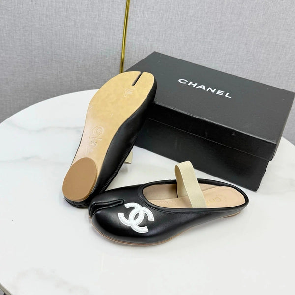 CC 2026 Tabi Mule Sheepskin 904521