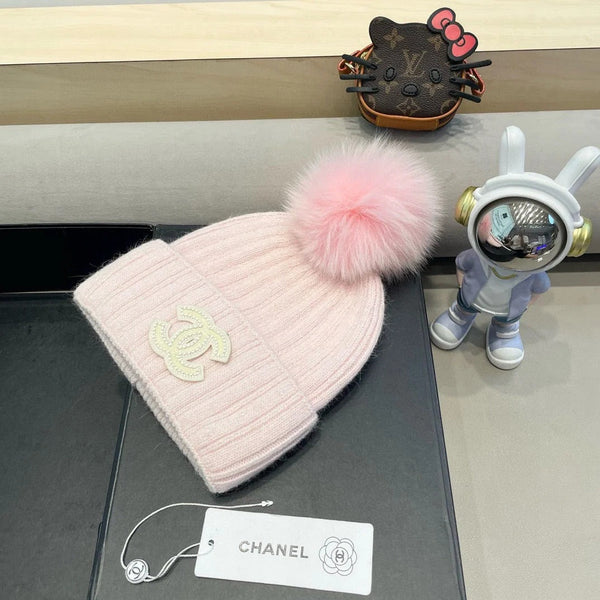 CC Knitted Hat With Pom-pom 437120