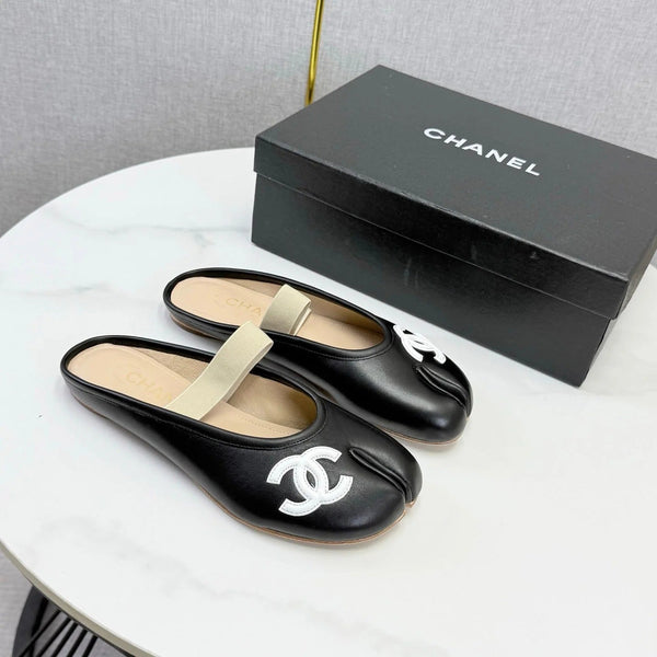 CC 2026 Tabi Mule Sheepskin 904521