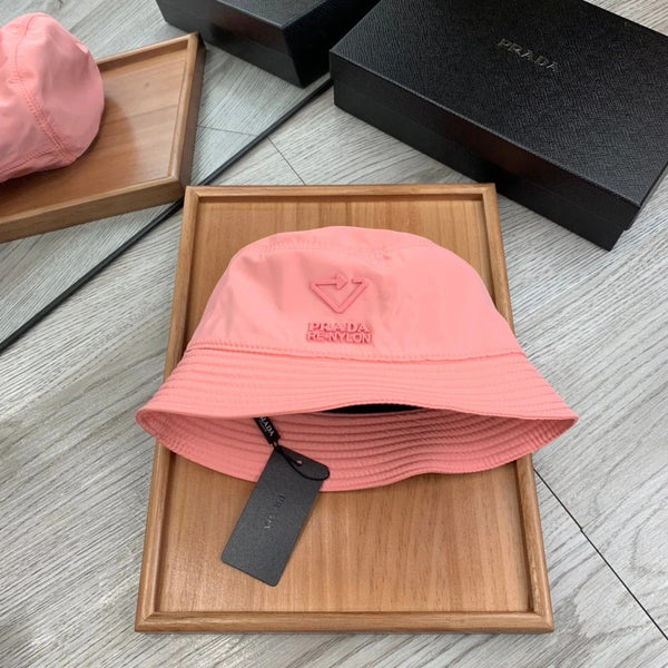 BUCKET HAT IN ROUGE PINK RE-NYLON 234103
