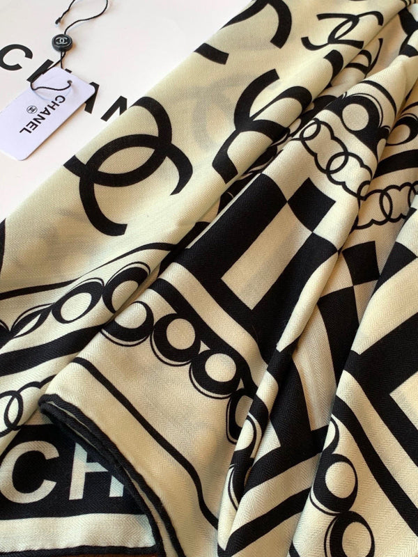 CC 26s Scarf 140 In Cashmere Silk 306114