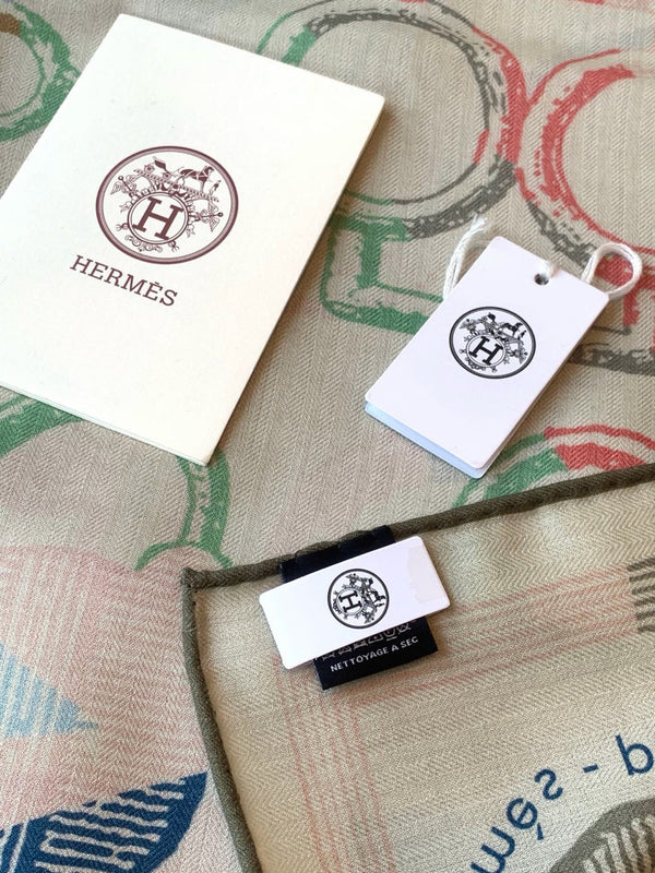 HM 26s Printed Square Scarf 140 In Cashmere And Silk 307281