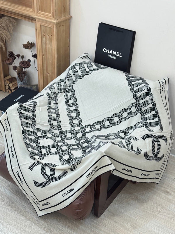 CC 26s Scarf 140 In Cashmere Silk 309307