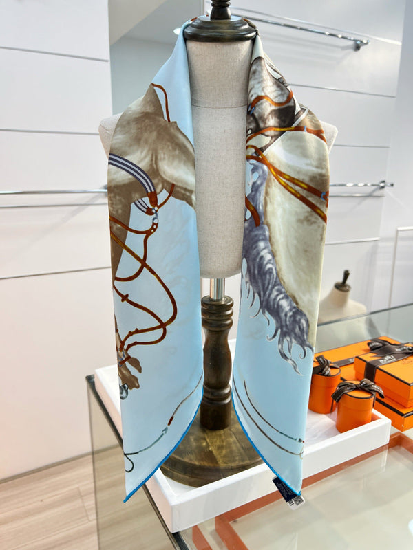 HM 26s Printed Square Scarf 88 In Silk 309927