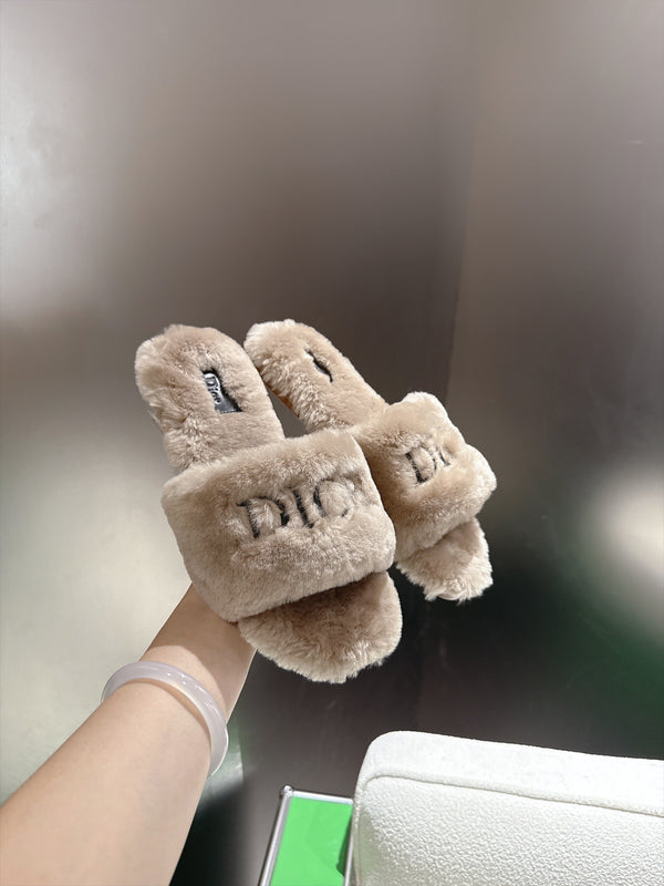 CD 26s Slippers Brown Fur 999422