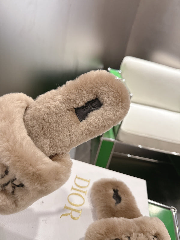 CD 26s Slippers Brown Fur 999422