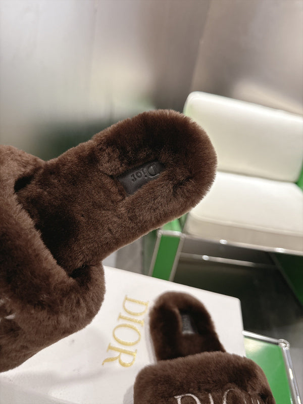 CD 26s Slippers Coffee Fur 999420