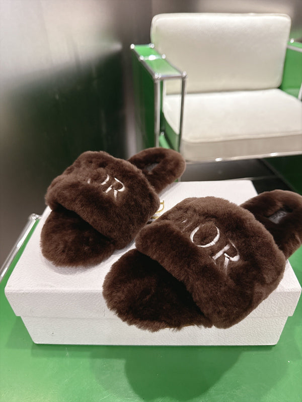 CD 26s Slippers Coffee Fur 999420