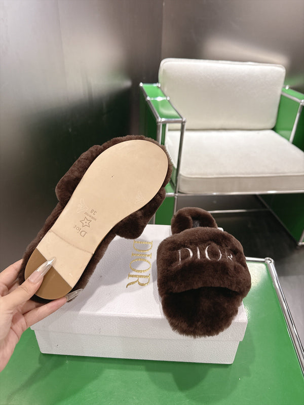 CD 26s Slippers Coffee Fur 999420