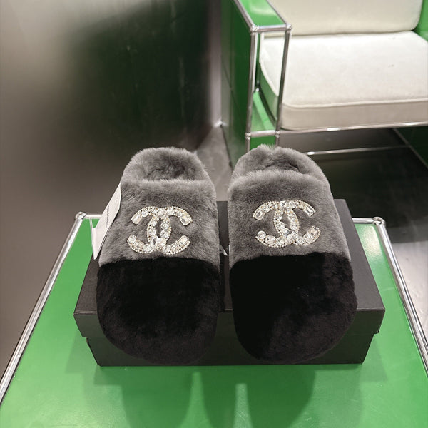 CC 26s Slippers Black Grey Fur 999410