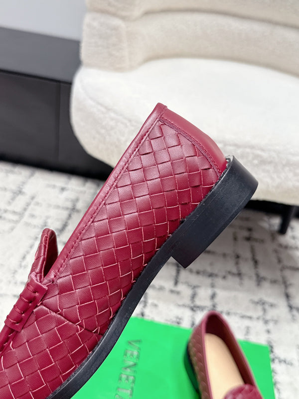 BV Silenzio Loafer Burgundy Woven Leather 769992