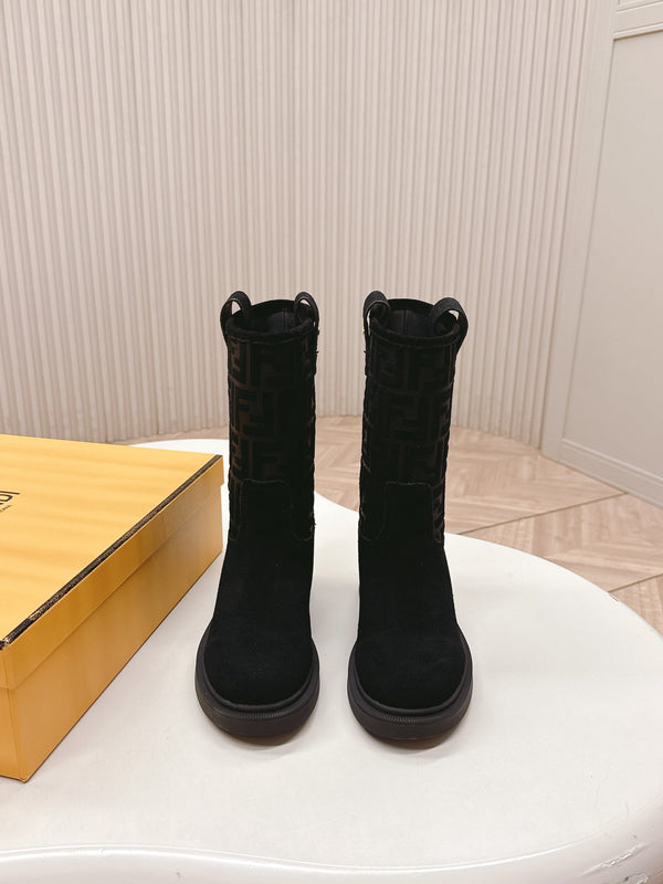 Fendi 25 Short Boots Black Suede 500935