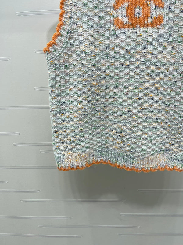 CC 26s Color-Blocked Woven Crew Neck Knit Vest 344117