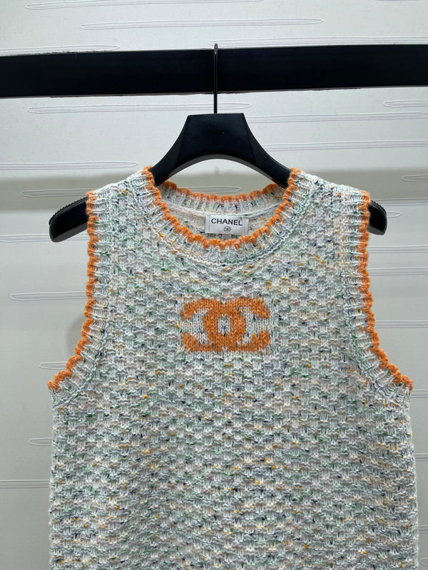CC 26s Color-Blocked Woven Crew Neck Knit Vest 344117