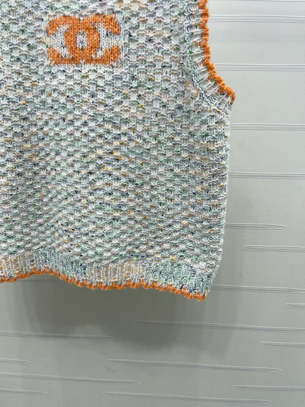 CC 26s Color-Blocked Woven Crew Neck Knit Vest 344117