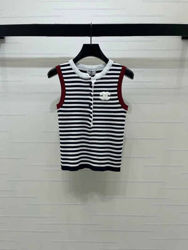 CC 2026 Color-blocked Crew Neck Knit Vest Wool 390665