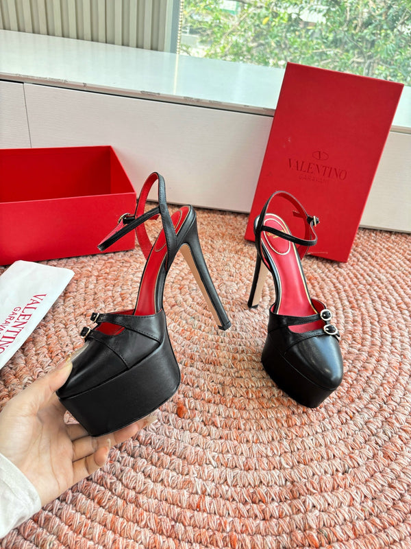 Valentino Crasher Platform Pumps 14.5cm Black Sheepskin 702230