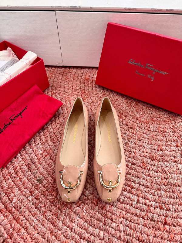 Ferragamo Gancini Ballet Flat Light Pink Patent Leather 760471