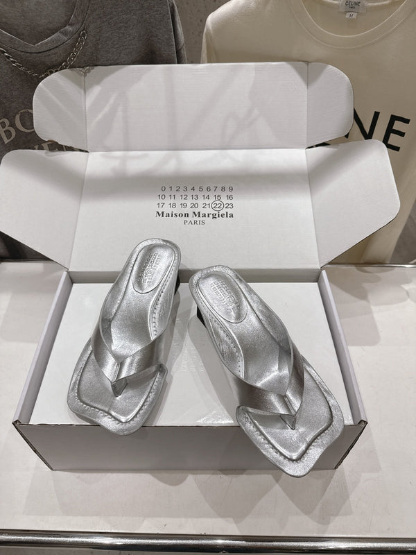 MM High-Heeled Flip-Flops Sliver Cowhide 896511