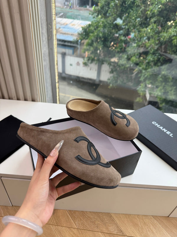 CC 26s Mules Light Taupe Suede 967488