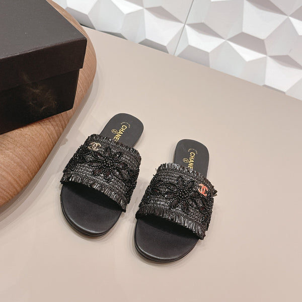 CC 26s Flat Sandals Black Straw Leather 613263