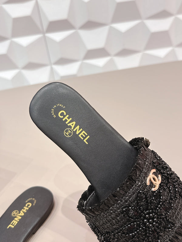 CC 26s Flat Sandals Black Straw Leather 613263