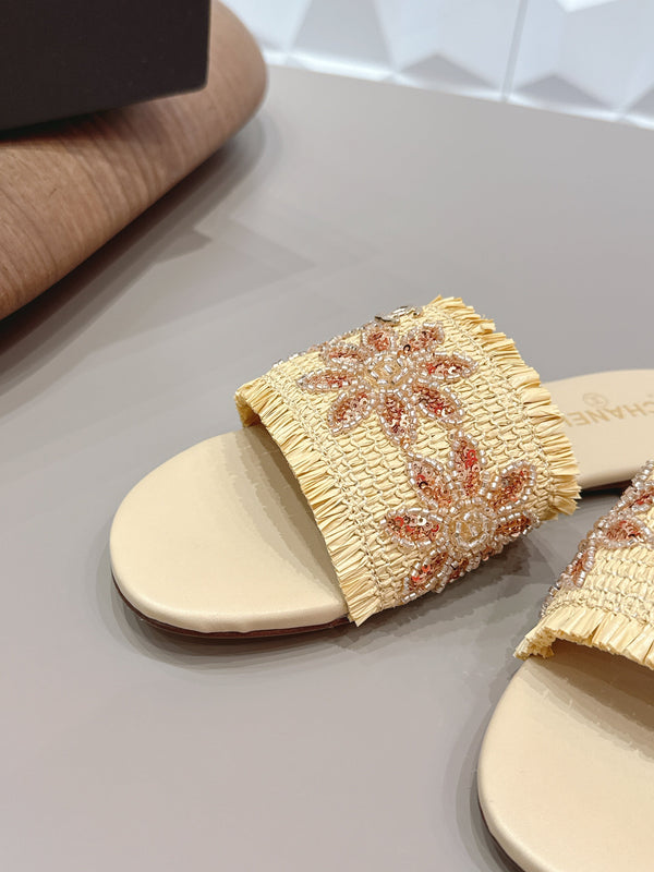 CC 26s Flat Sandals Beige Straw Leather 613265
